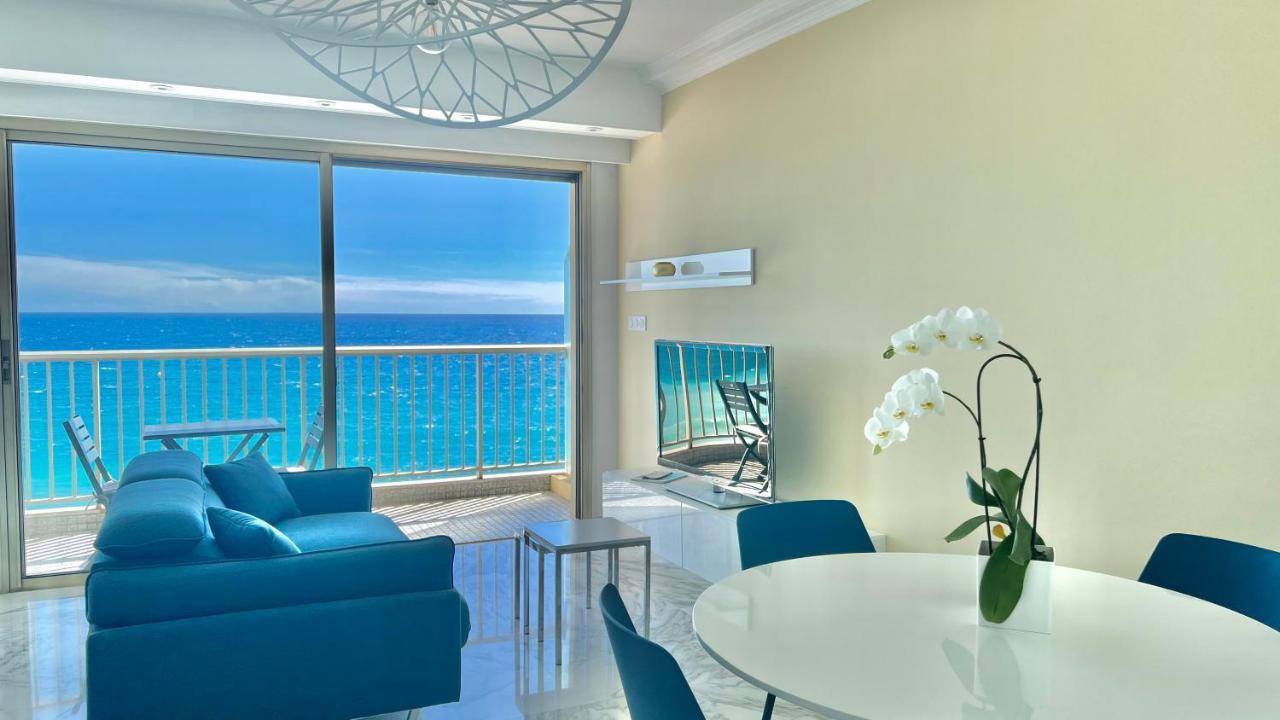 Seaviews By Jenni Menton, La Suite, Superbe Front De Mer, Top Emplacement Avec Terrasse Et Parking! Eksteriør billede