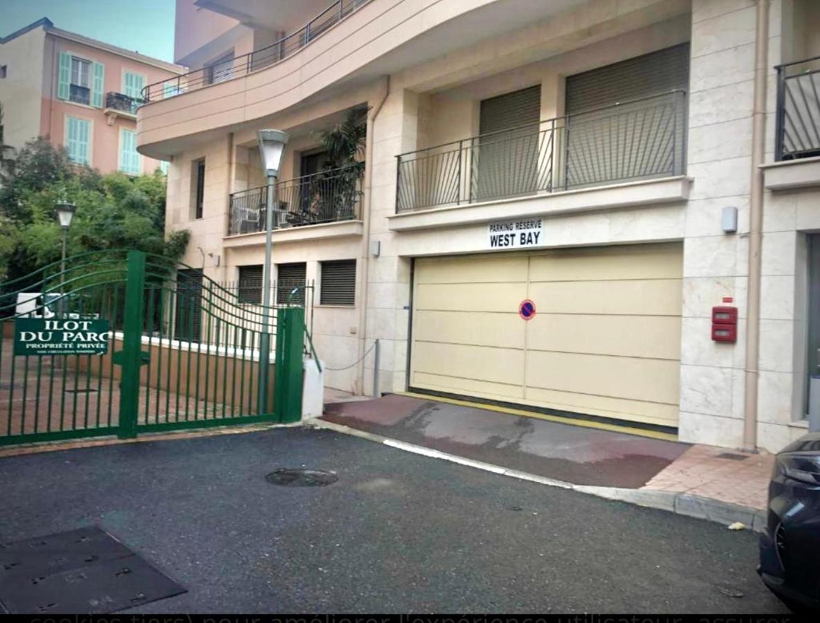 Seaviews By Jenni Menton, La Suite, Superbe Front De Mer, Top Emplacement Avec Terrasse Et Parking! Eksteriør billede