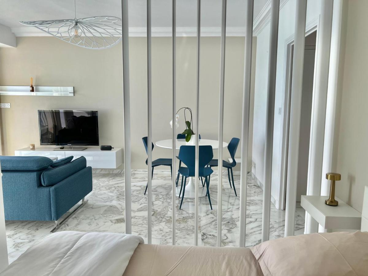 Seaviews By Jenni Menton, La Suite, Superbe Front De Mer, Top Emplacement Avec Terrasse Et Parking! Eksteriør billede