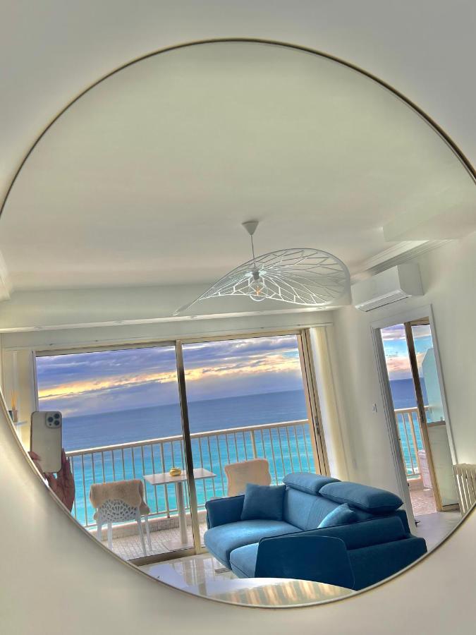 Seaviews By Jenni Menton, La Suite, Superbe Front De Mer, Top Emplacement Avec Terrasse Et Parking! Eksteriør billede