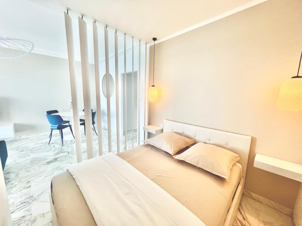 Seaviews By Jenni Menton, La Suite, Superbe Front De Mer, Top Emplacement Avec Terrasse Et Parking! Eksteriør billede